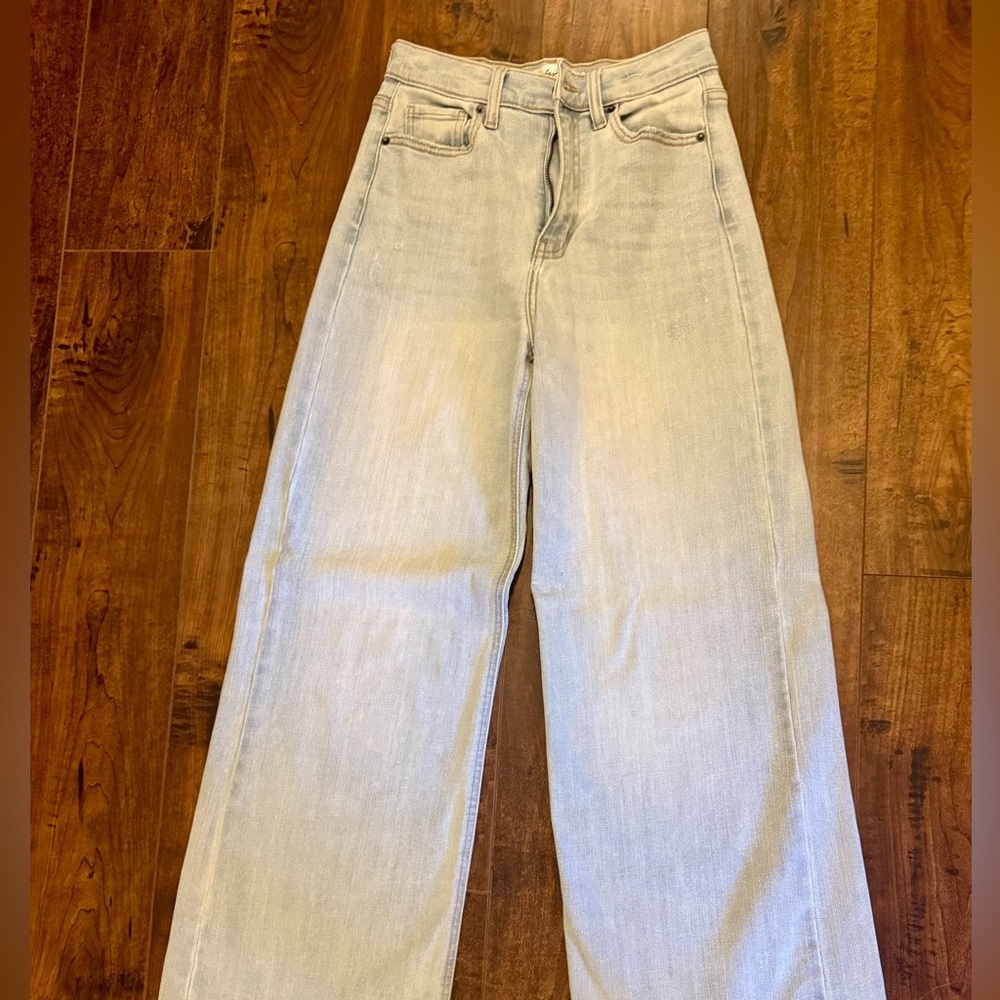 Carly Jean Los Angeles Light Wash Wide-Leg Hollands Jeans